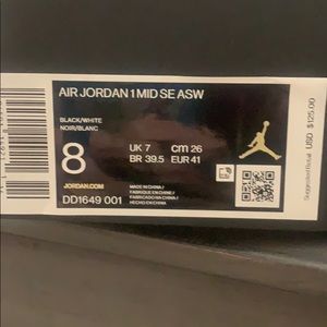 Air Jordans 1 mid se asw